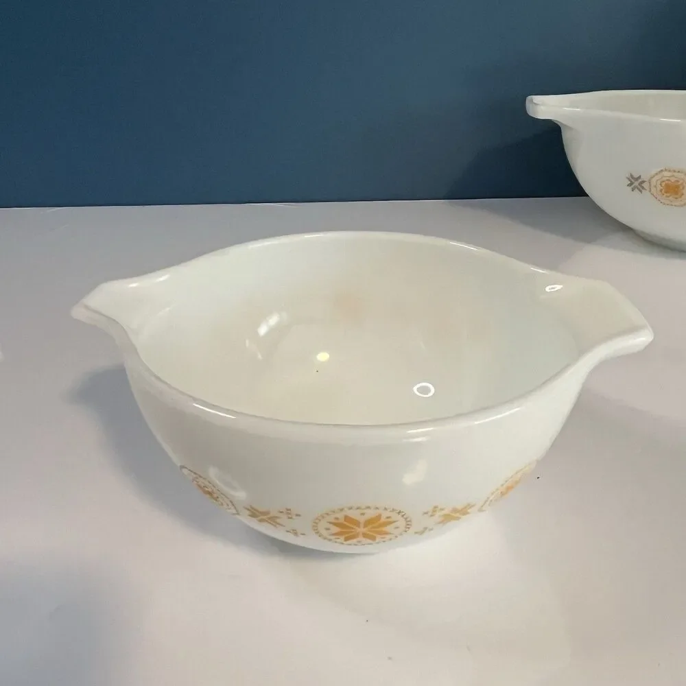 Vintage Pyrex Town & Country Cinderella Mixing Nesting Bowls #441 & 444 USA